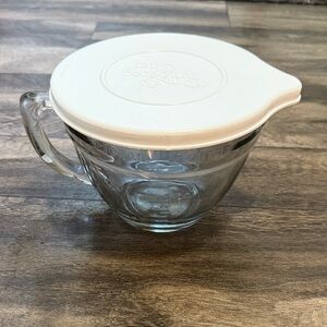 The Pampered Chef Small Batter Bowl with Lid
